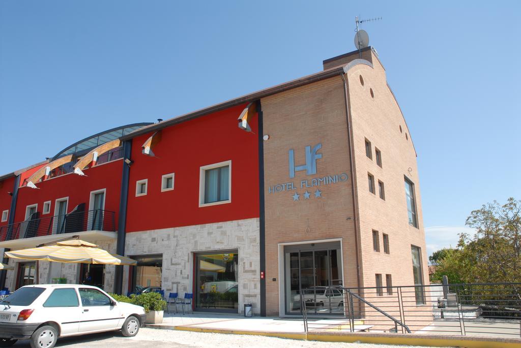 Hotel Flaminio Tavernelle Serrungarina Buitenkant foto