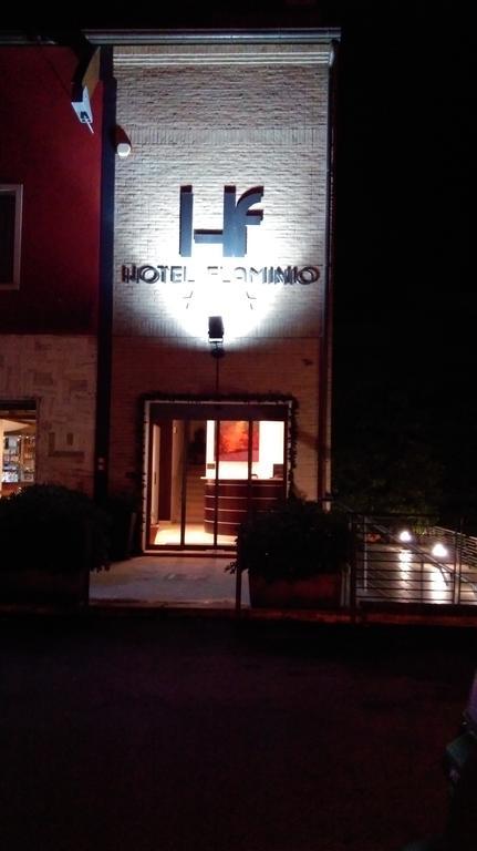 Hotel Flaminio Tavernelle Serrungarina Buitenkant foto